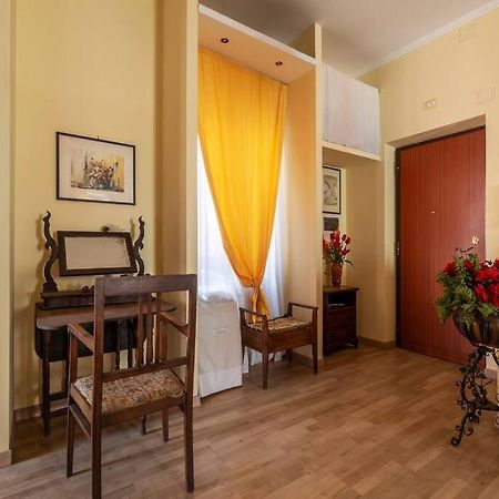Elegante Appartamento Centrale Рим Екстер'єр фото