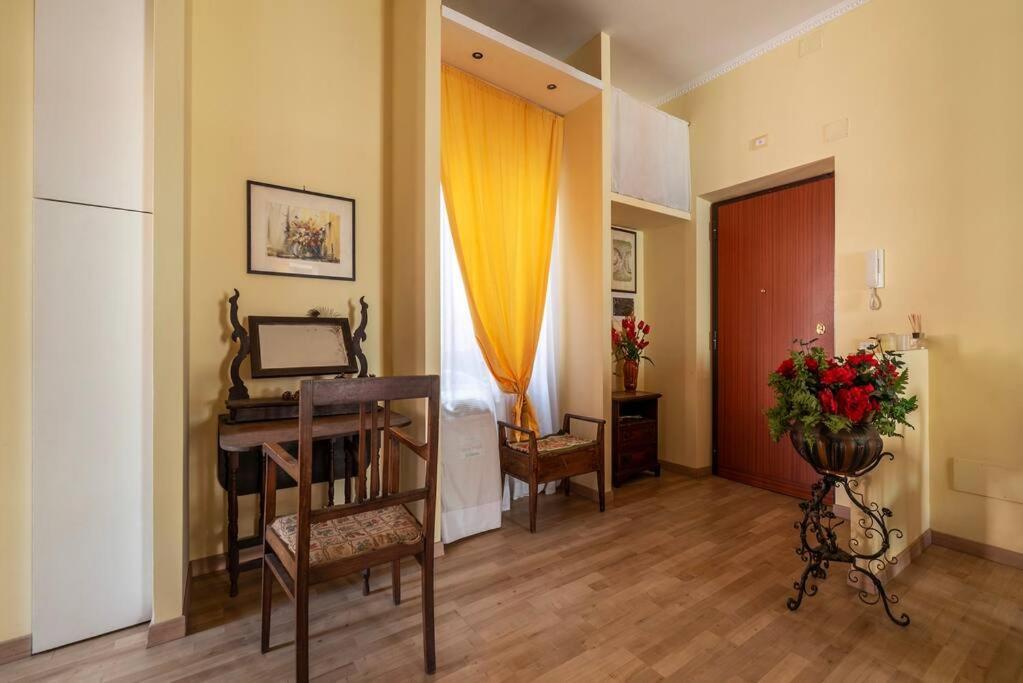 Elegante Appartamento Centrale Рим Екстер'єр фото