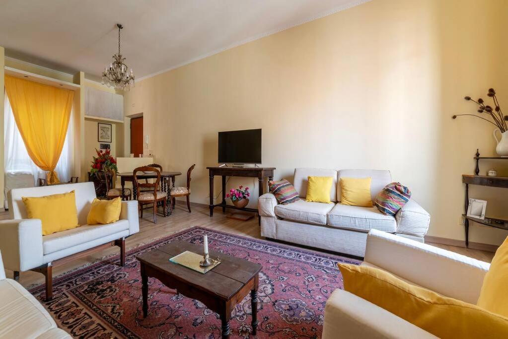 Elegante Appartamento Centrale Рим Екстер'єр фото