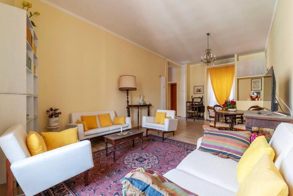 Elegante Appartamento Centrale Рим Екстер'єр фото